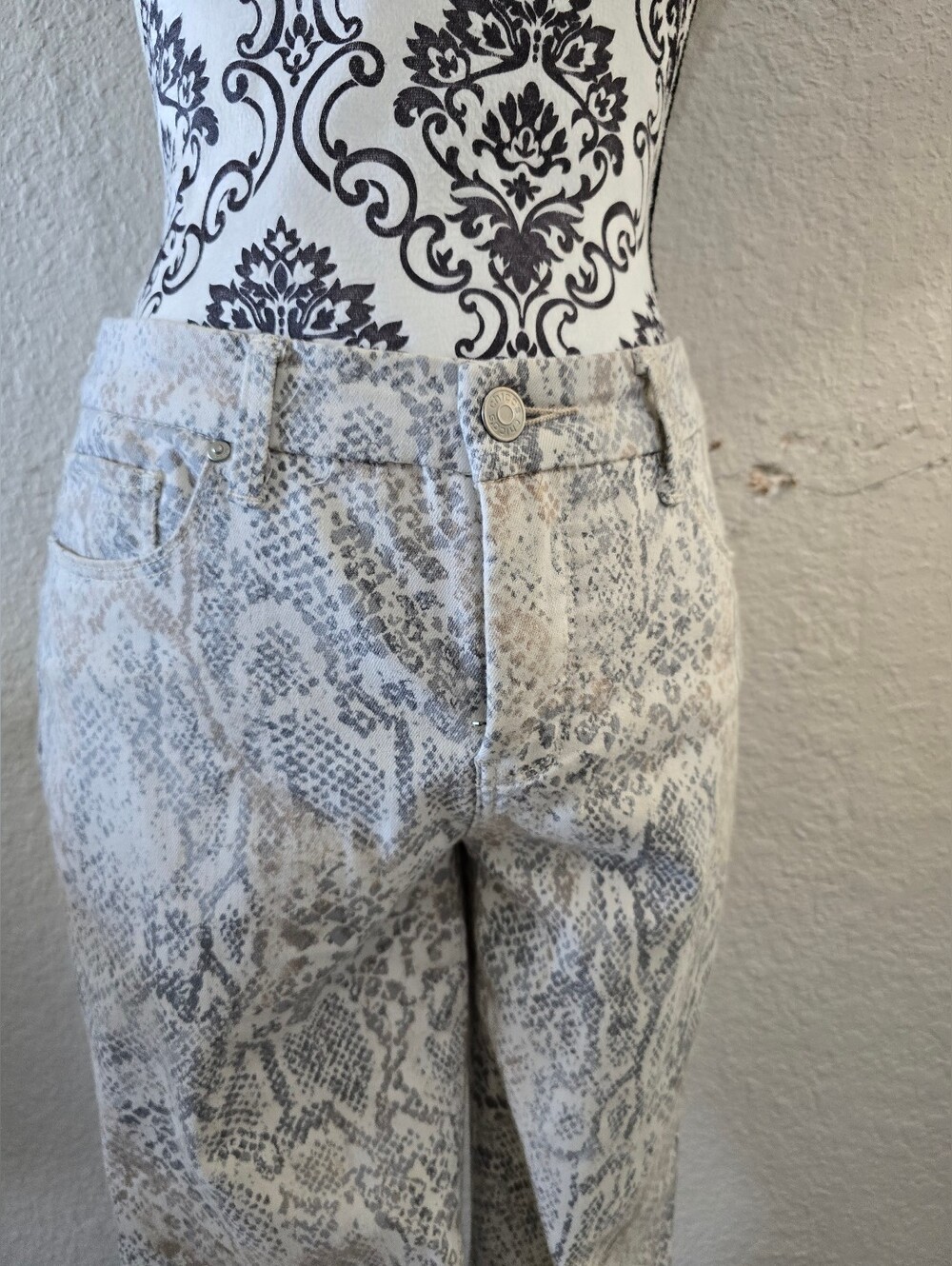 Chico's Neutral Snake Print Pants - Gray & Cream